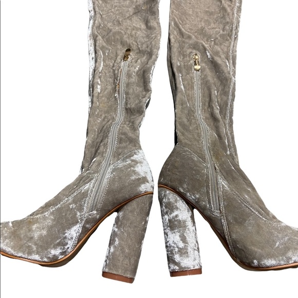 Cape Robbin Paw-27 (6) gray  Stretchy Pointy Toe Thigh High Block  Boot - Picture 1 of 14